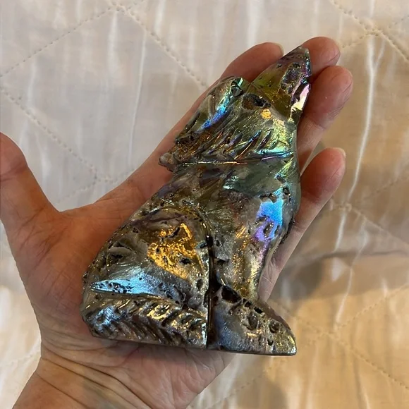 Aurora Sphalerite Wolf 🐺 Crystal Gemstone Carving NWOT